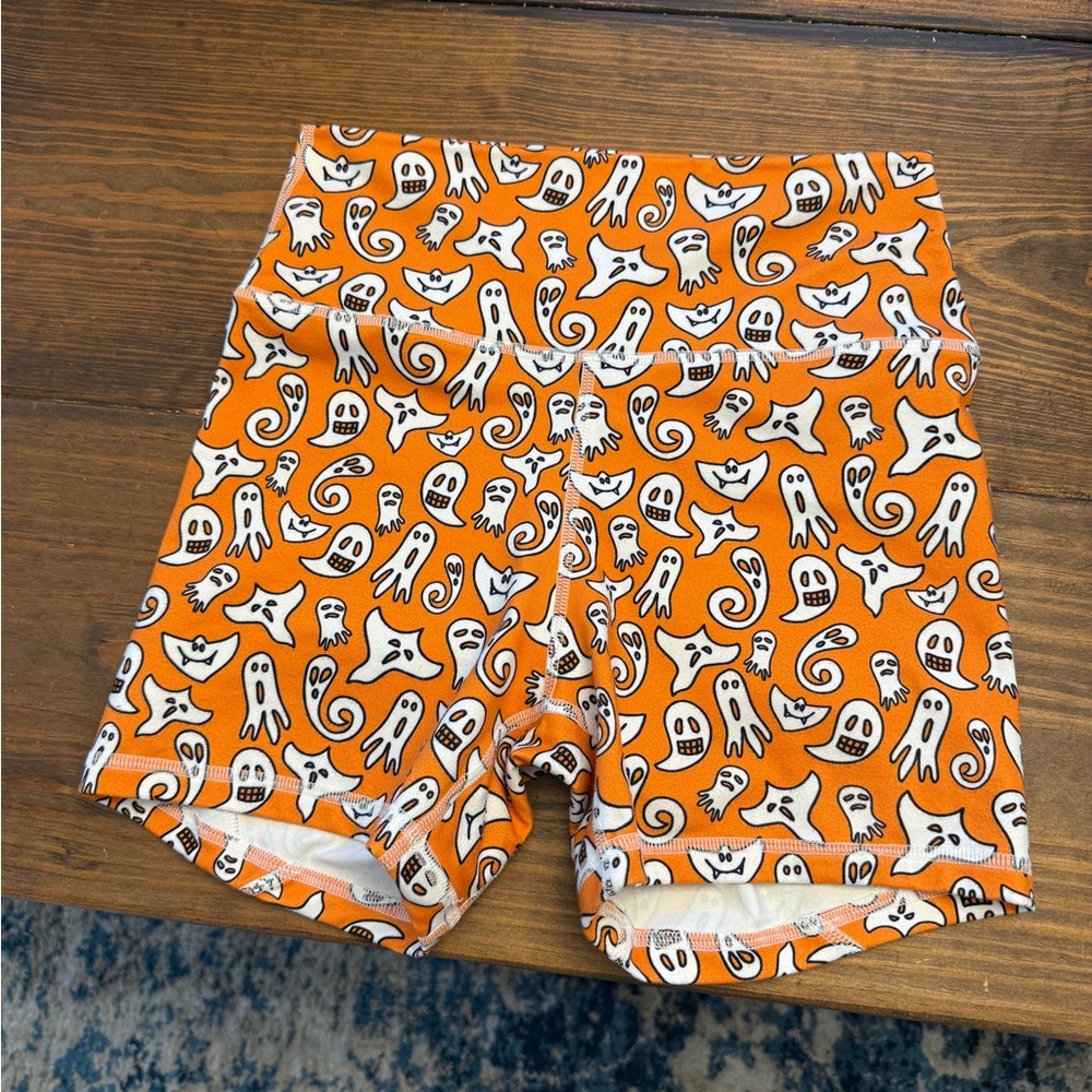 Fleo Ghosts Shorts